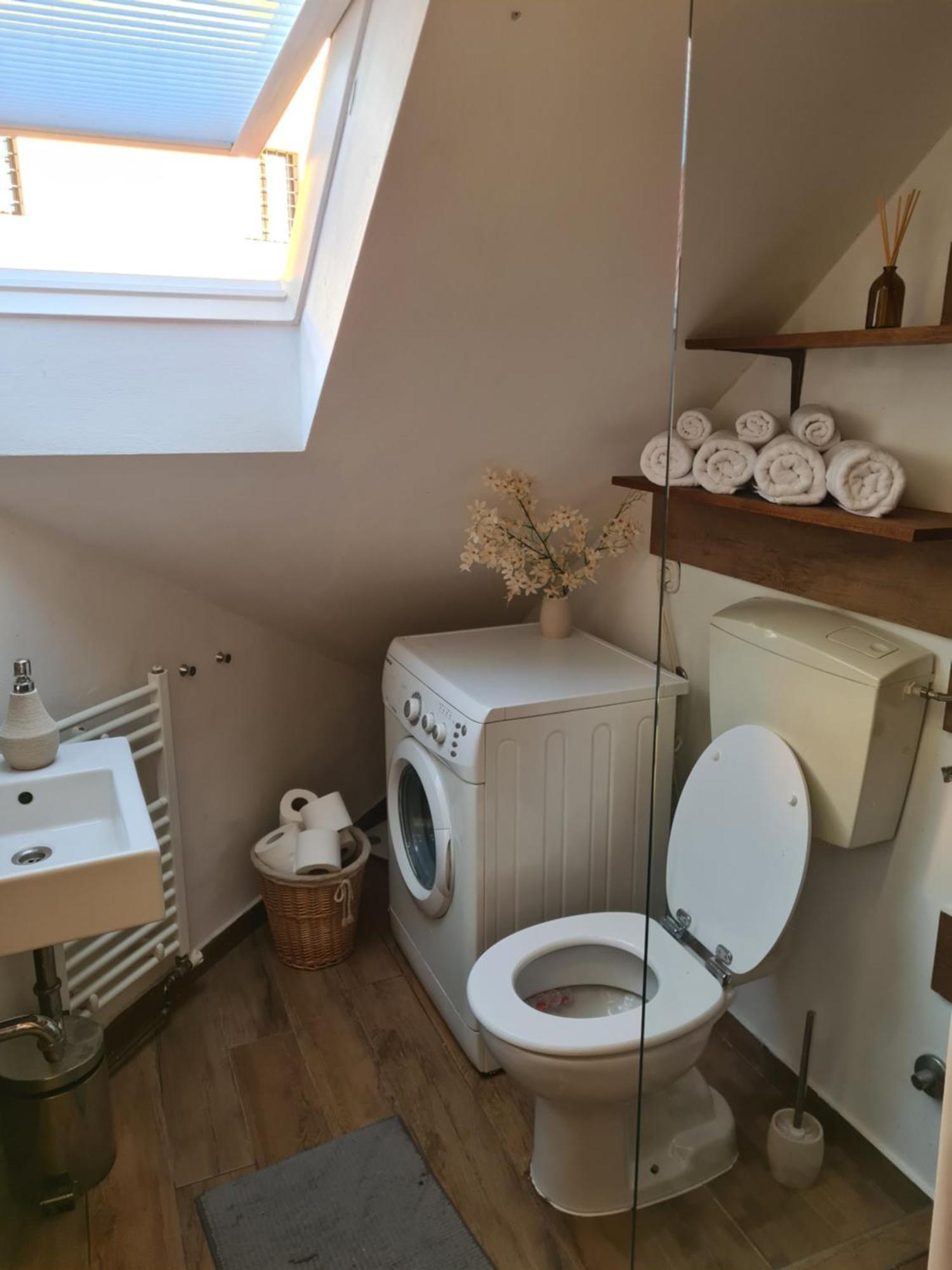 Old Town Cabin Apartment Zagreb Luaran gambar